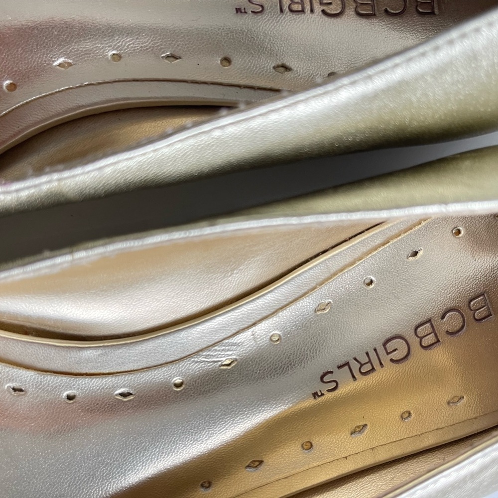BCBGirls Metallic Gold ballet flats size 8 - Picture 5 of 5